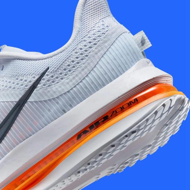 Nike跑鞋把能给的都给足了必一体育网站配置诱人！这双(图5)