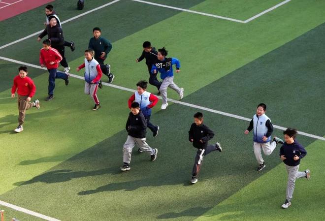 录青少年国产跑鞋市场调查必一b体育app网页版登(图1)
